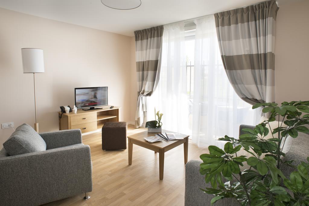 Domitys La Clef Des Champs Aparthotel Poitiers Bilik gambar